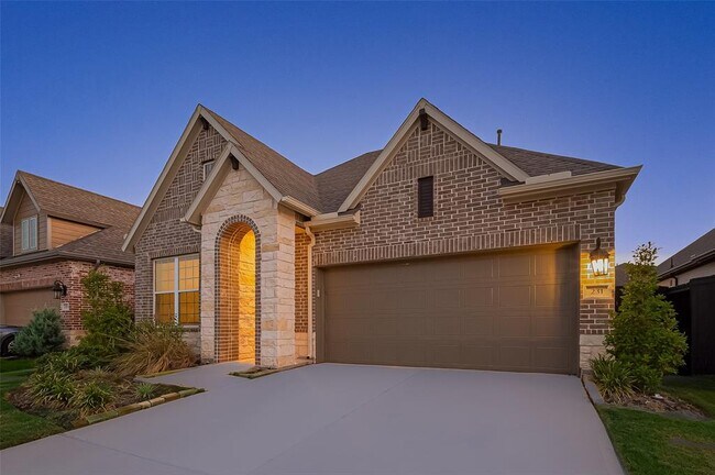 Building Photo - 231 Amaranth Wy