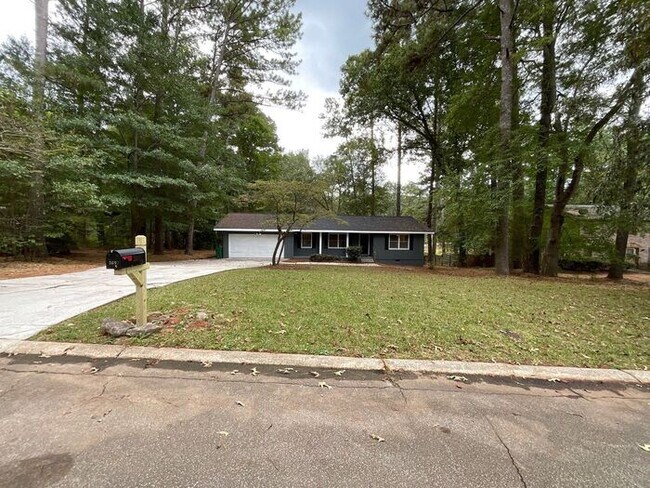 Building Photo - 3691 Idle Creek Dr