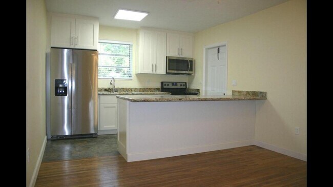 Building Photo - 8990 SW 149th St