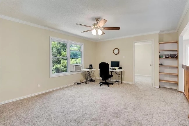 Foto del edificio - 4052 Pepperwood Dr