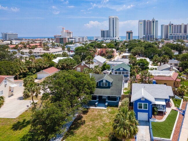 Building Photo - 416 N Peninsula Dr