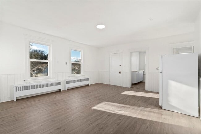 Building Photo - 19 Vale St