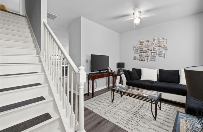 Foto del edificio - 3242 Hidden Cove Cir NW