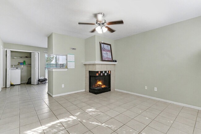 Building Photo - 3506 Cove View Blvd