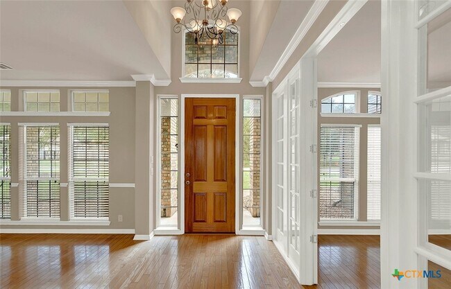 Foto del edificio - 21107 Paradise Pass