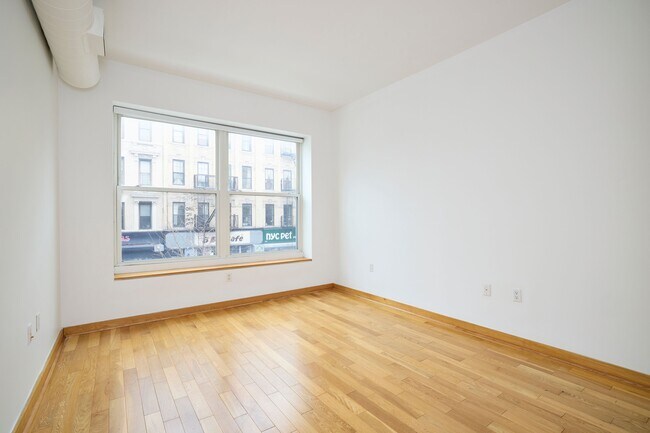 Foto del edificio - 318 Knickerbocker Ave