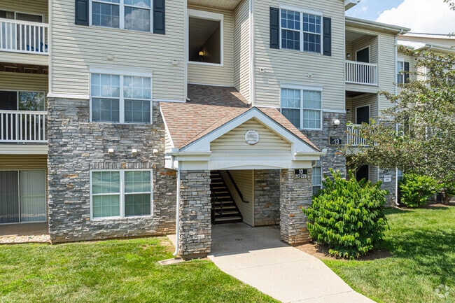 Building Photo - Bridle Creek Apartments