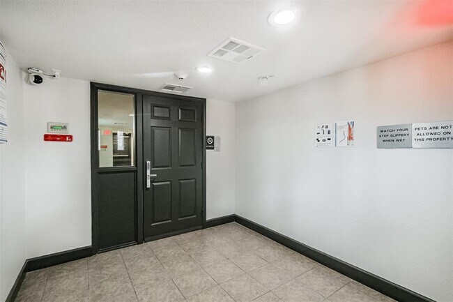 Foto del edificio - 1025 Swanson St