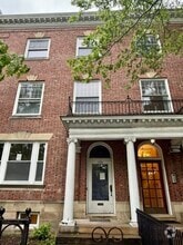 Building Photo - 1726 Beacon St