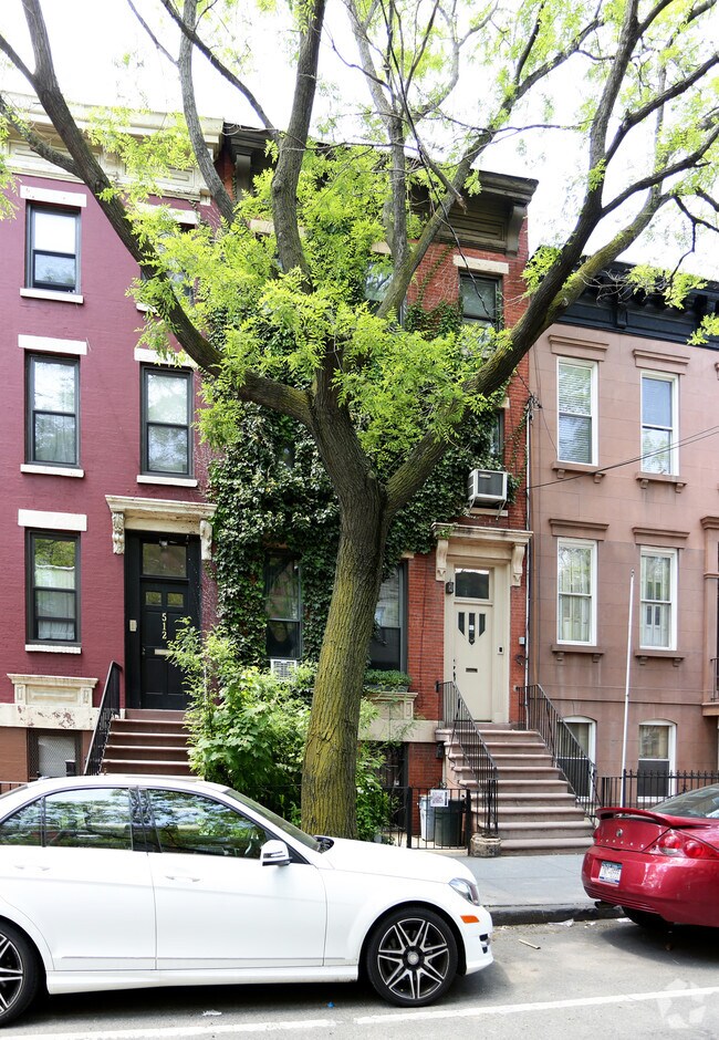 Building Photo - 510 Clinton St
