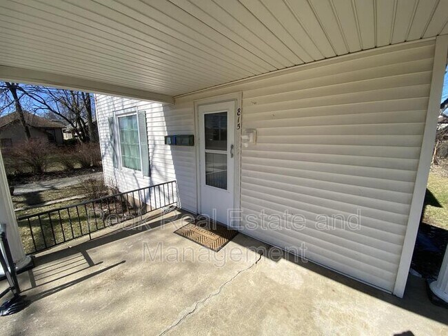 Foto del edificio - 815 Evergreen St SE