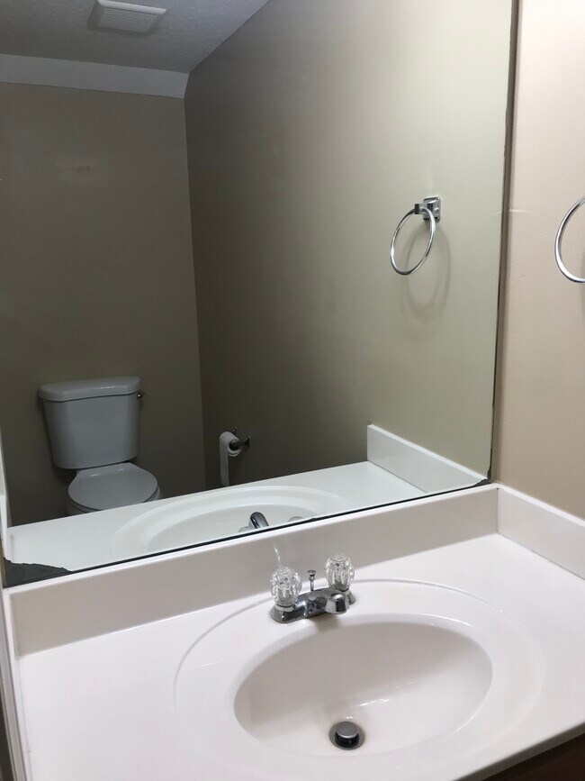 Building Photo - 1820 Shay Lin Ct