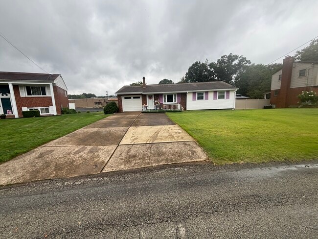 Building Photo - 225 Fairhaven Dr