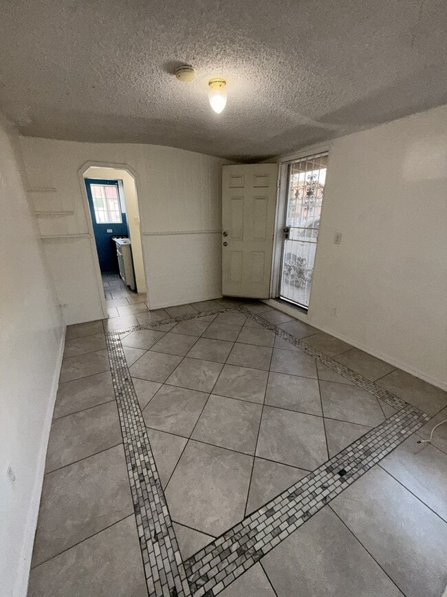 Sala de estar - 652 W 97th St