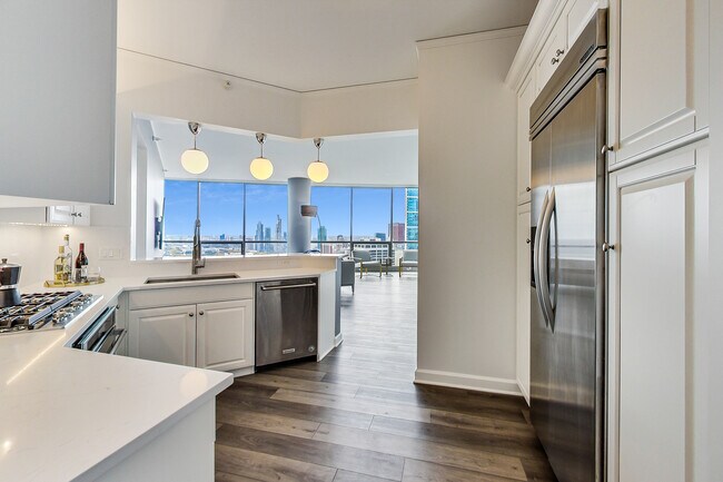 Foto del edificio - 420 E Waterside Dr