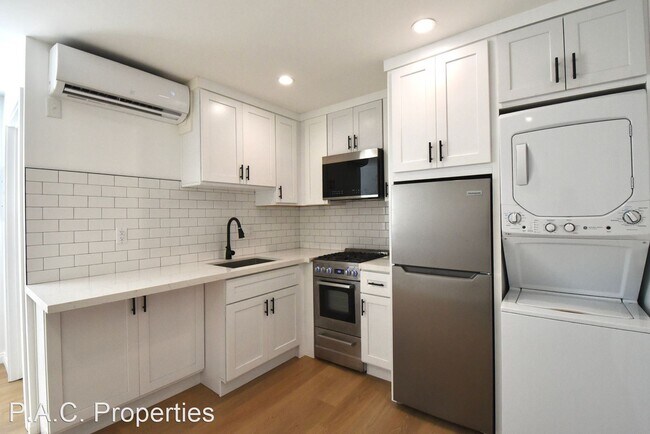 Building Photo - Studio, 1 bath Apartment - 15049 Burbank B...