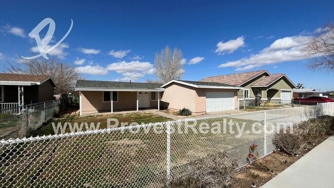 Building Photo - Cute & Cozy 2 Bed, 1 Bath Hesperia Home!!!