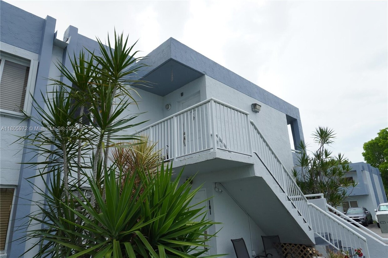 Primary Photo - 6225 SW 131st Ct
