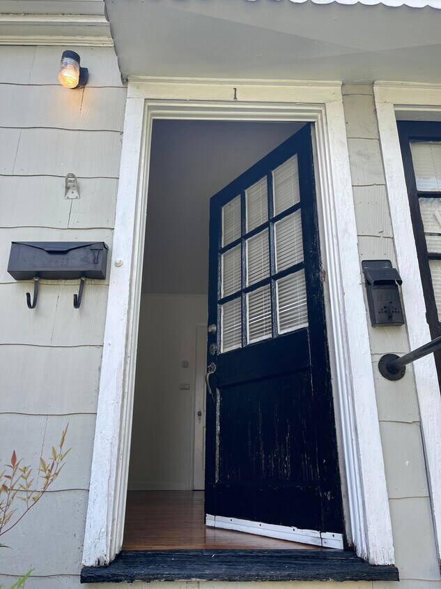 Foto principal - 912 Oxmoor Rd