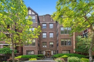 Building Photo - 629 W Buckingham Pl