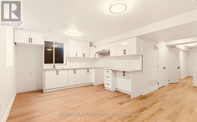 Photo du bâtiment - 8101 Brookside Dr