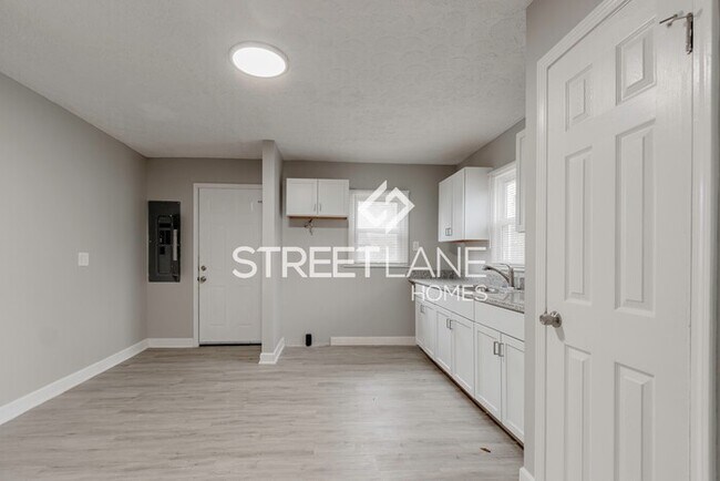 Foto del edificio - PICK YOUR GIFT OF $200 OFF YOUR FIRST FULL...