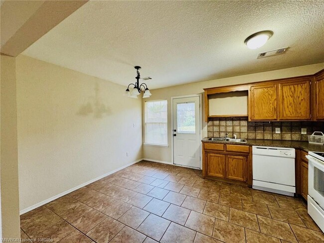 Foto del edificio - 2310 Kaylonni Ln