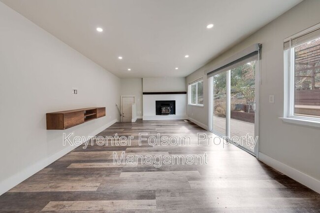 Building Photo - 3470 Patterson Way