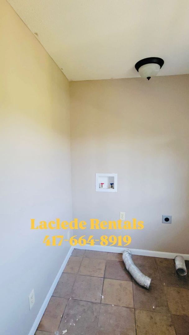 Building Photo - 3 Bed 2 Bath House for rent