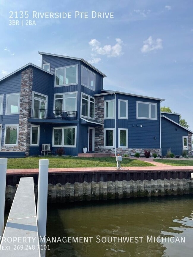 Building Photo - 2135 Riverside Pointe Dr