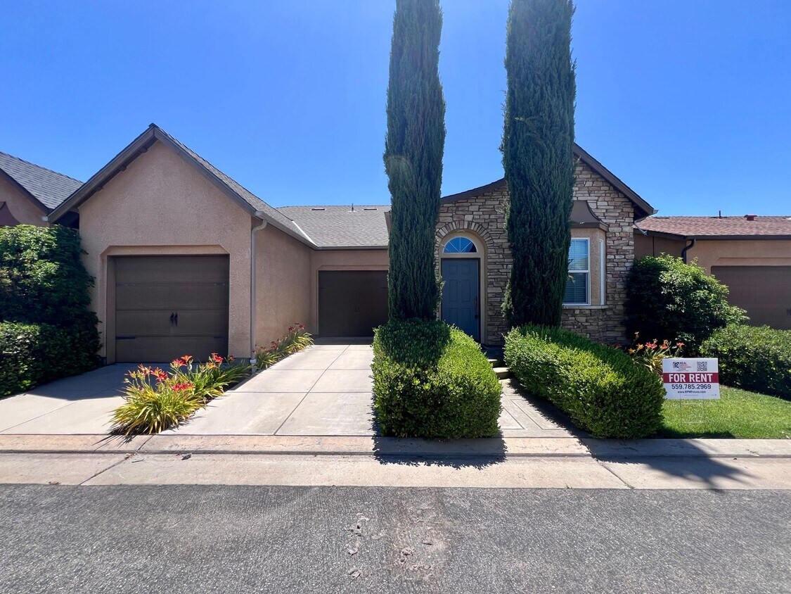 Primary Photo - $2,150 Harlan Ranch, 3 Bedroom Home - Heri...