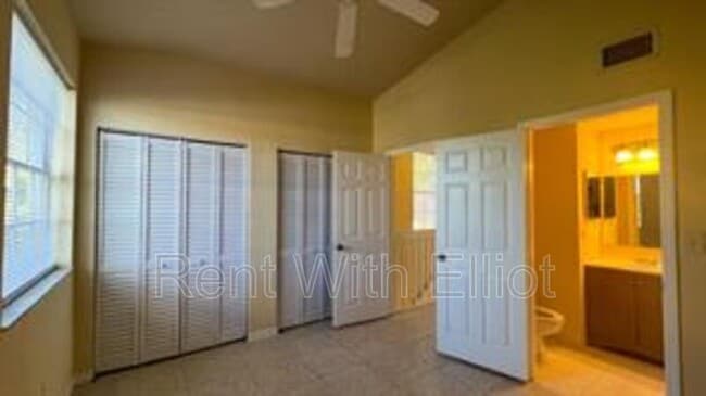 Foto del edificio - 735 SW 148th Ave