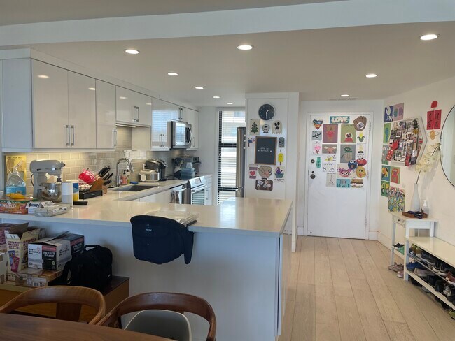 Building Photo - 4316 Marina City Dr