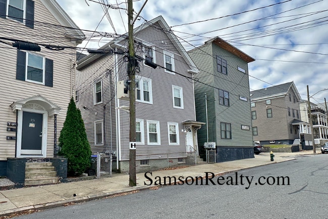 Photo - 21 E Transit St Apartment