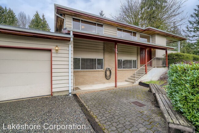 Building Photo - 5 br, 2.5 bath House - 17554 SE 135th S