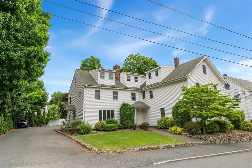 Foto principal - 11 Highland St