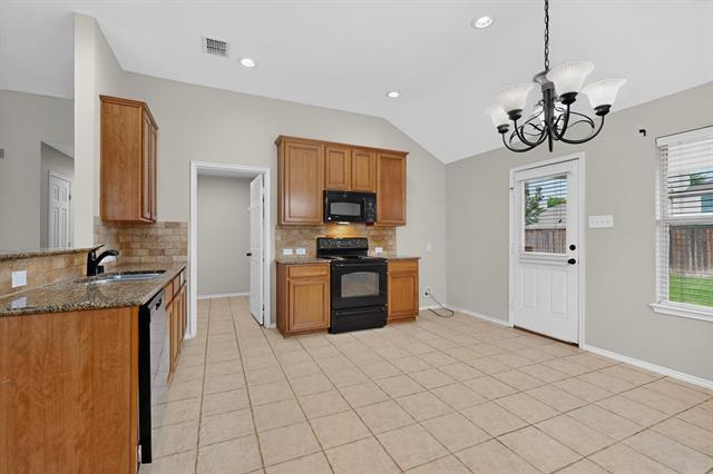 Foto del edificio - 1037 Johnson City Ave