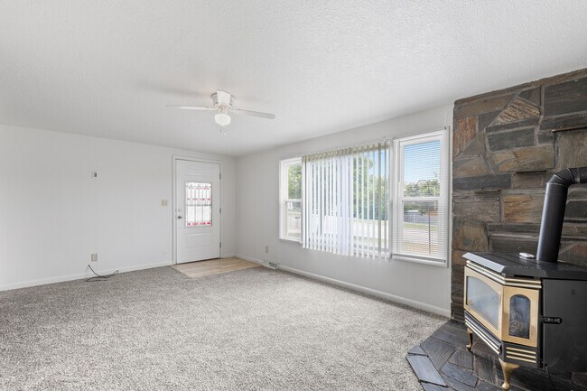 Building Photo - 134 Anamosa St