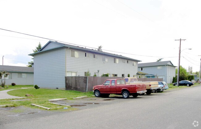 Building Photo - Lincoln Court Apartments