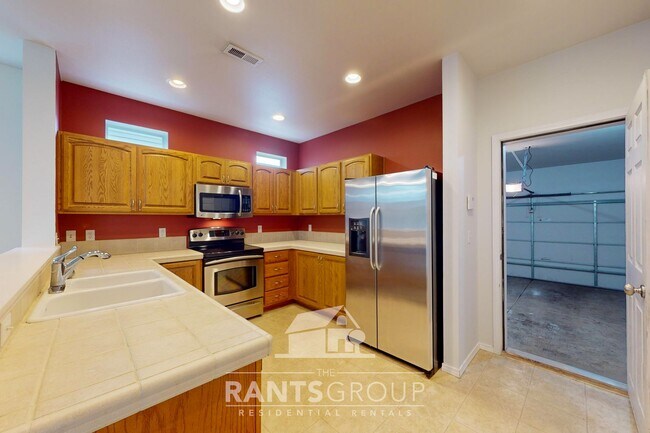Building Photo - 4251 McKinley St NE