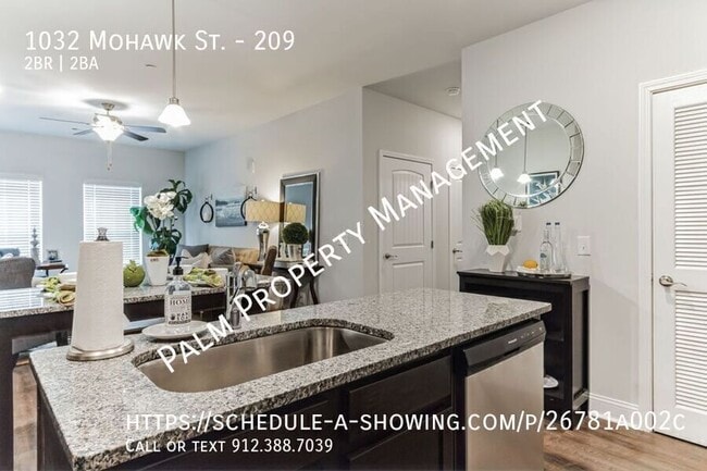 Foto del edificio - 1032 Mohawk St