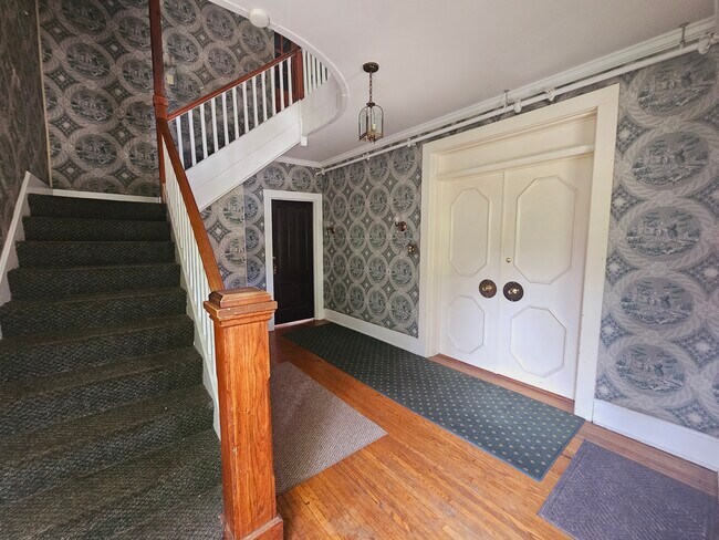 Foto del edificio - 333 W 6th St