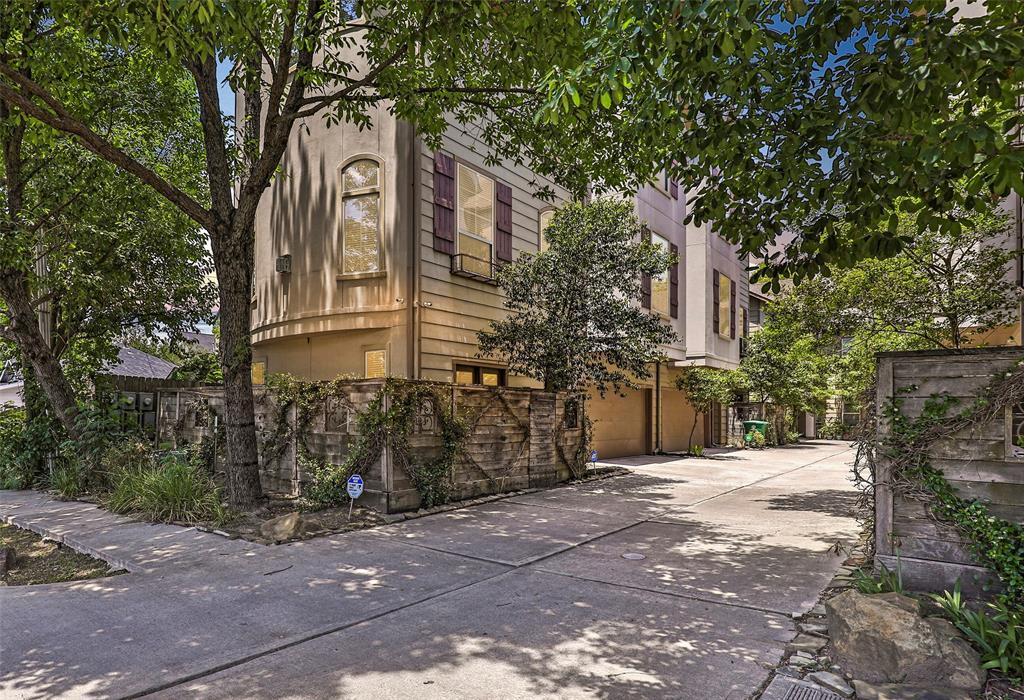 Primary Photo - 5014 Schuler St