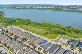 Building Photo - 2141 Olivereta Dr