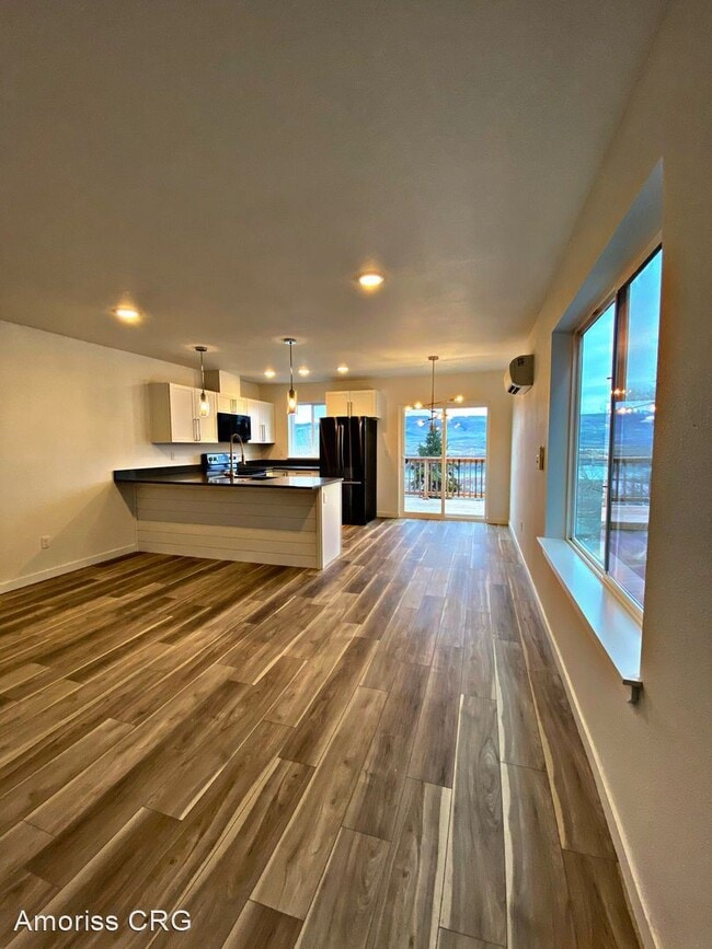 Foto del edificio - 3 br, 2.5 bath House - 2721 E 9th St.