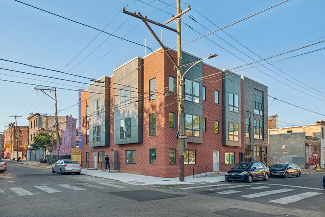 Foto del edificio - 2400 W Montgomery Ave