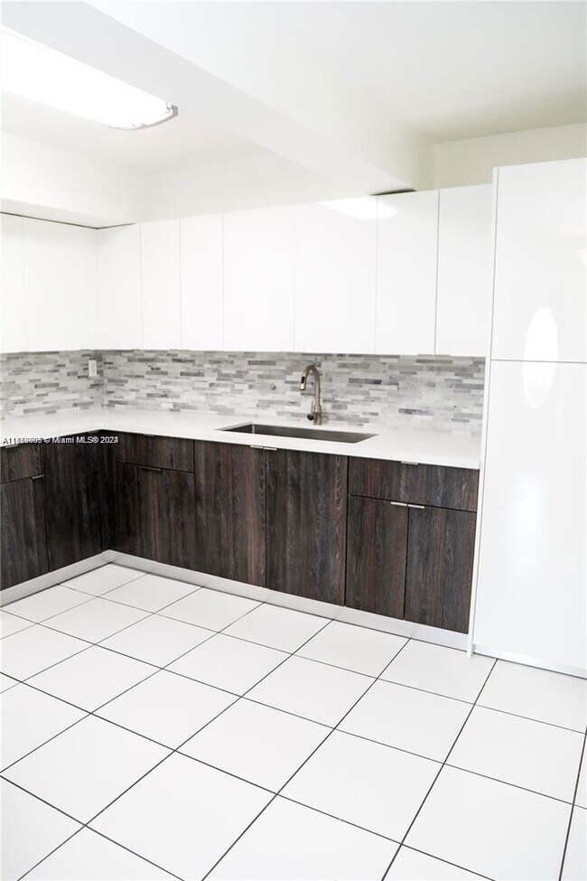 Foto del edificio - 6335 Southwest 138th Court Apt #6335-1, Mi...