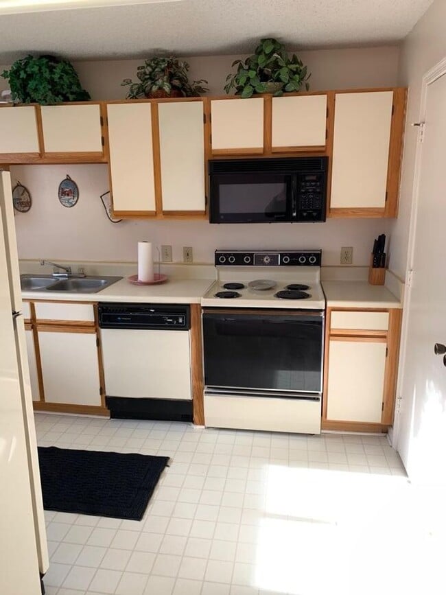 Photo - Furnished 2bed 2 bath condo at Myrtle Greens
