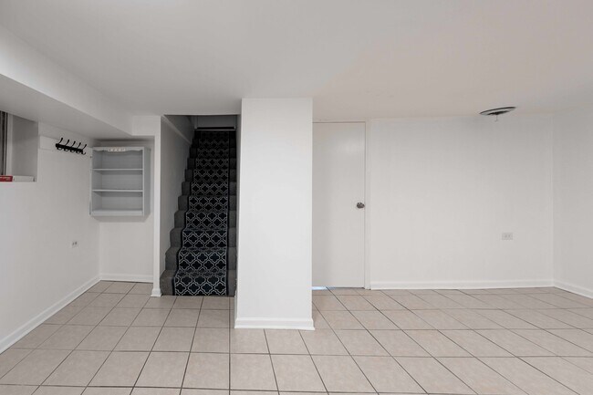 Foto del edificio - 2532 N Ashland Ave