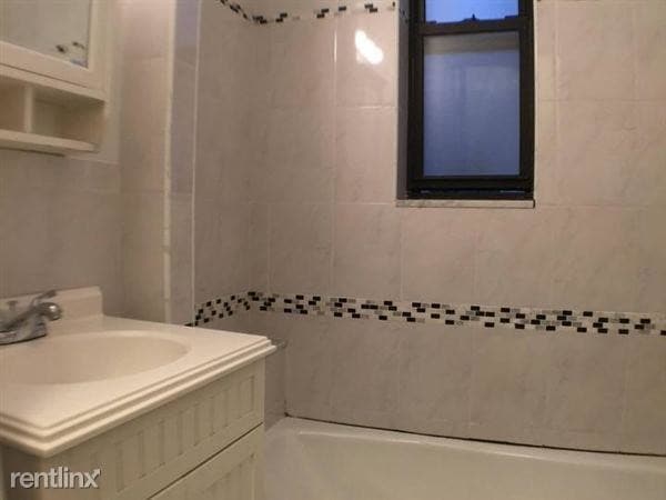 Building Photo - 3 bedroom in New York NY 10003